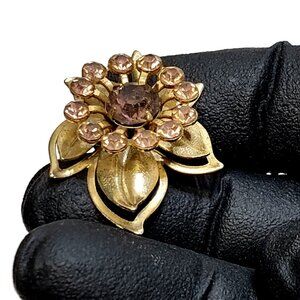 Brooch Fibula Pin Burgundy Rhinestone Gold-Tone Leaf Flower Elegant RARE Vintage
